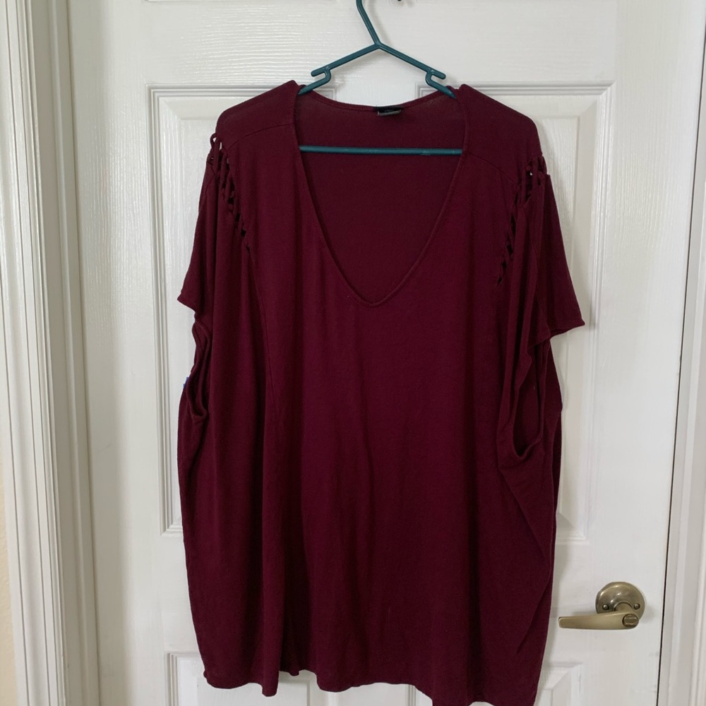 Torrid Red Tee with Patterned Sleeve! Super Soft!